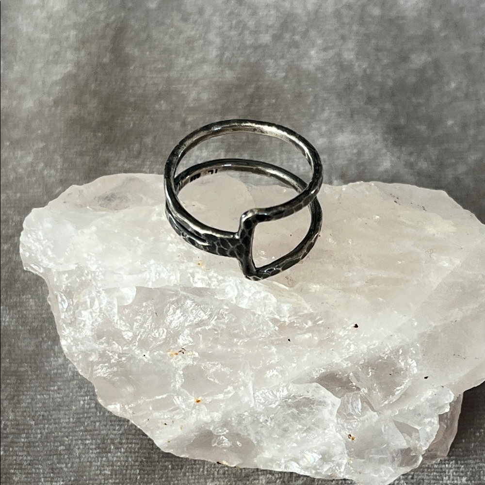 Sundance Hammered Triangle Ring NWOT